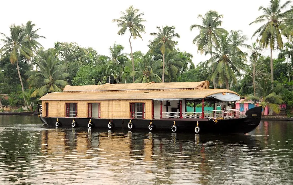 Vaishnav Tours Hotel Alappuzha Botel