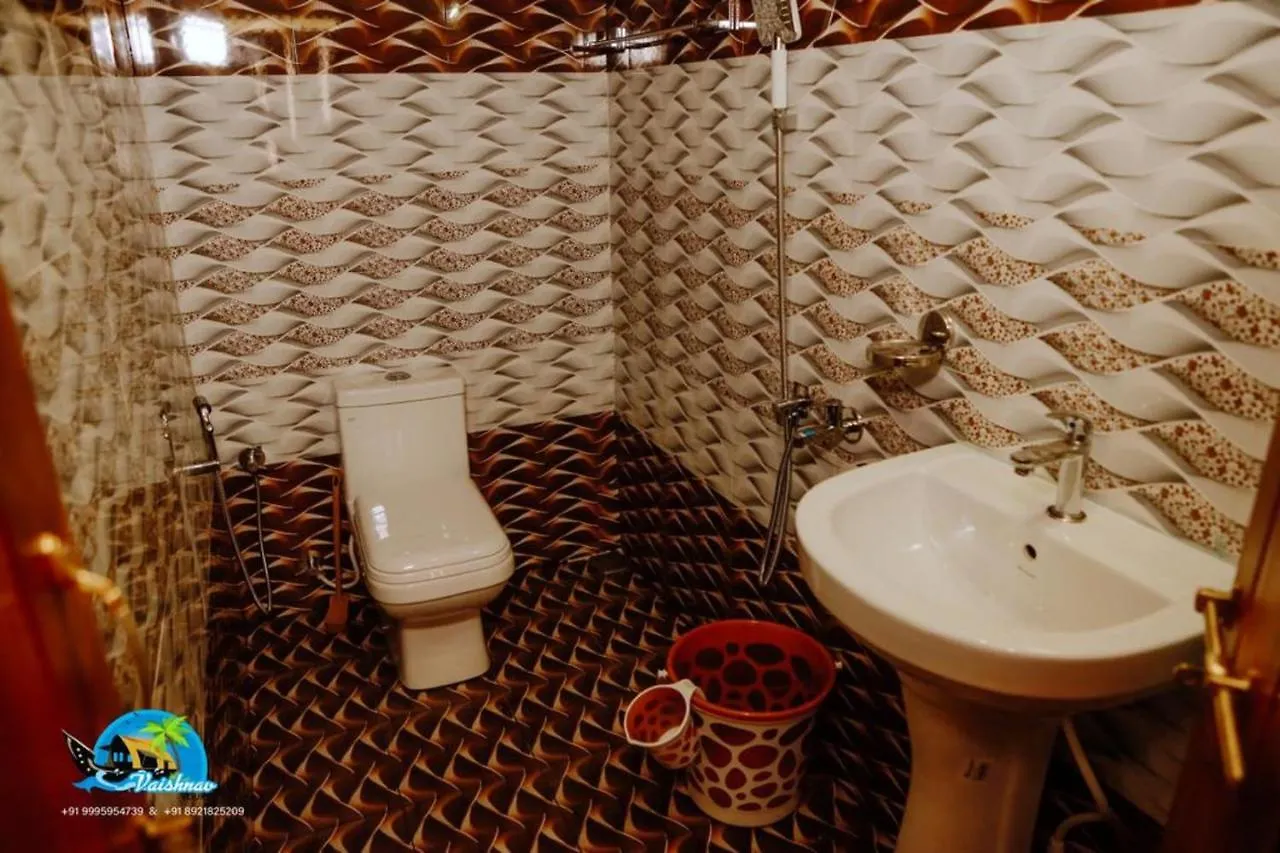 Vaishnav Tours Hotel Alappuzha Botel