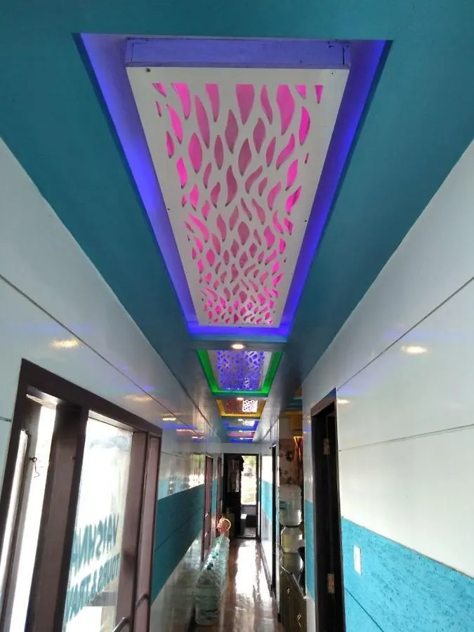 Botel Vaishnav Tours Hotel Alappuzha