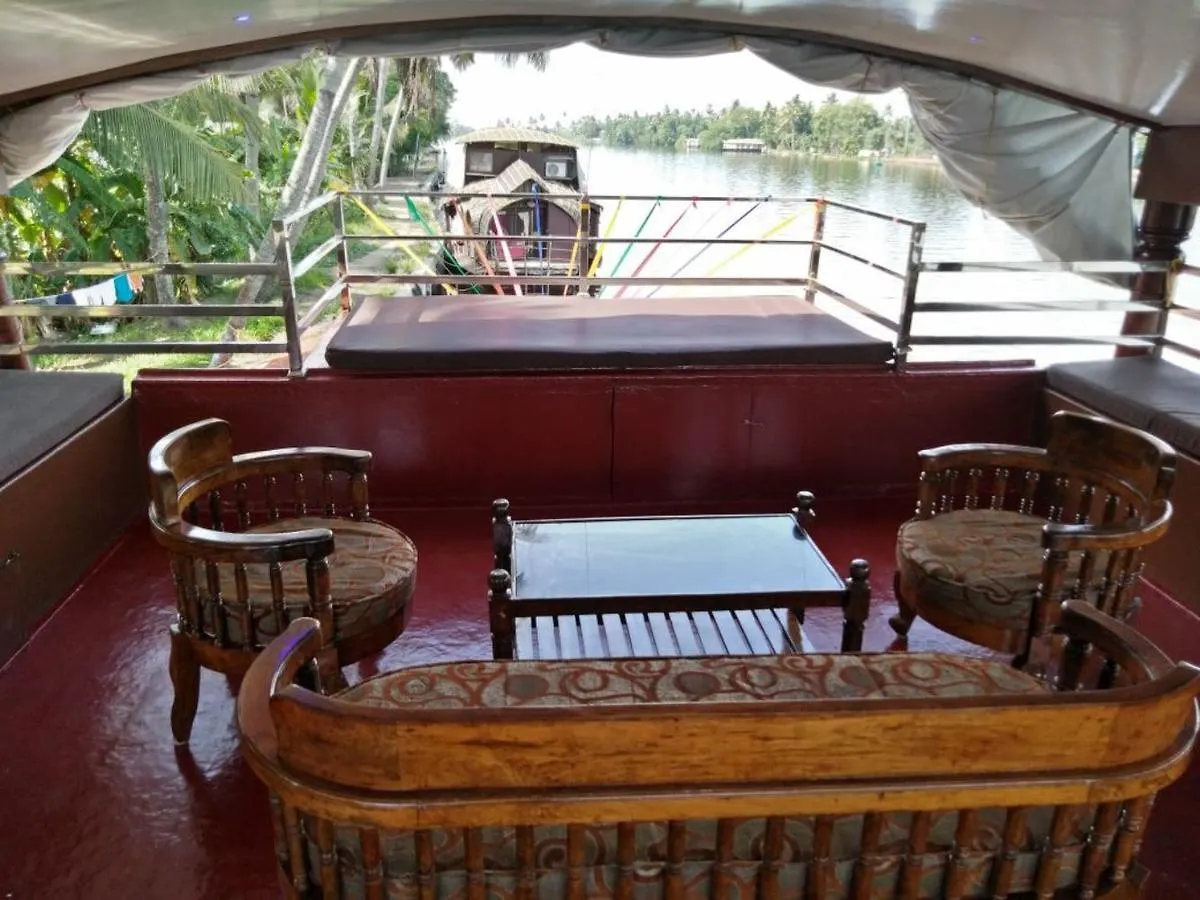 Vaishnav Tours Hotel Alappuzha Botel